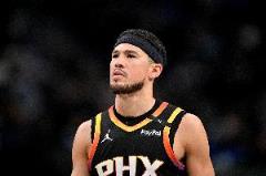 孔德昕分析太陽(yáng)失利：布克狀態(tài)低迷 森林狼全隊(duì)手感火熱