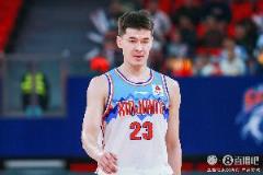 穩(wěn)定輸出！阿不都沙拉木10中4貢獻13分7板正負值+8