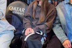 明天在紐約開(kāi)演唱會(huì)！GEM鄧紫棋來(lái)到籃網(wǎng)主場(chǎng)觀戰(zhàn)！