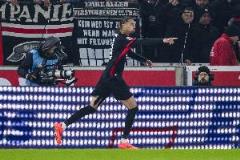 記者：曼聯(lián)正認(rèn)真考慮簽下?；倏?，法蘭克福要求8000萬歐元