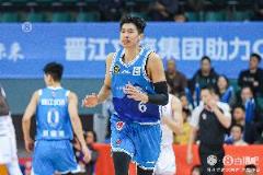 鄒陽(yáng)17中10空砍27分10板罰球4中4