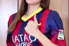 這人腳上有磁鐵嗎？梅西無與倫比的盤帶技巧！