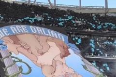 盡顯霸氣！東北德比前大連英博升起巨幅tifo——我們是大連