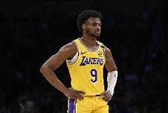 南灣湖人無緣季后賽 布朗尼高效表現(xiàn)引關(guān)注