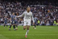 姆巴佩首秀破門(mén)！與弗蘭-加西亞配合攻入任意球