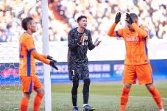 何日出頭？20歲于金永依木蘭板凳，33歲彭欣力、36歲王大雷爭主力