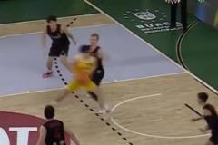 這是人家的飯碗！普里查德單挑普通人 距到底有多大？