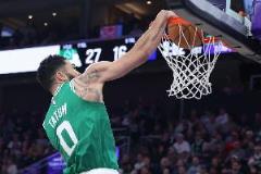 塔圖姆復(fù)出高效輸出29分10板8助攻 正負(fù)值+9引領(lǐng)球隊(duì)勝利