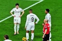 姆巴佩任意球這一細(xì)節(jié)是動了腦子的