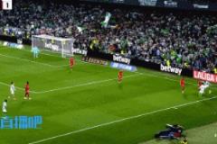 圓神閃耀！安東尼補(bǔ)時(shí)彩虹過(guò)人險(xiǎn)引沖突，被裁判攔下