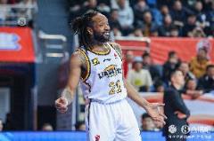 威爾斯全能表現(xiàn)：10投7中砍24分6板7助2斷