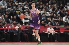 朱松瑋半場高效表現(xiàn)：6中3拿7分搶7籃板