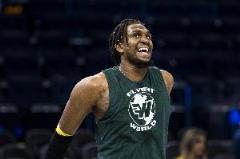 盧尼調(diào)侃三分投進(jìn)：科爾的戰(zhàn)術(shù)讓我不得不出手