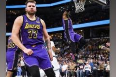 這次是東詹！東契奇助攻詹姆斯扣籃再掀藝術(shù)風(fēng)暴 兩人皆轉(zhuǎn)發(fā)