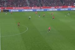 澳大利亞國門馬修-瑞安禁區(qū)帶球拌蒜，法甲送大禮