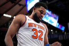 唐斯效率低下全場13投4中貢獻(xiàn)10分11板2助1斷2帽