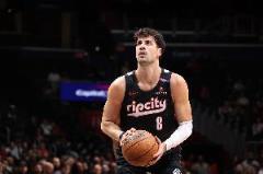 阿夫迪亞全場33分7板4助3斷，25次出手14中空砍全場最高分