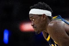 西亞卡姆關(guān)鍵三分助力球隊，15次出手僅4中貢獻11分6助攻