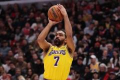 文森特替補轟20分并列全場最高，關(guān)鍵三分雨引爆比賽