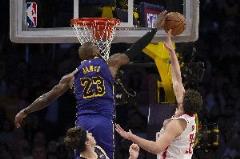 詹姆斯：防守端我們不僅堅(jiān)定執(zhí)行計(jì)劃，還完成了想要做到的一切