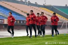 4月1日15時(shí)，遼寧鐵人農(nóng)商銀行隊(duì)返沈后重新集結(jié)