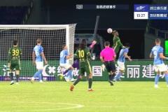 2場3球！趙石出擊摘球未果，童磊助攻布彭扎破門 浙江1-0領先