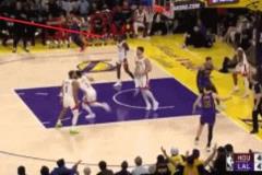 阿門壓哨犯規(guī)，邊線裁判已舉手吹哨！