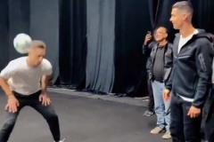 這動作強?。⌒』锟辗d部接球讓C羅驚呼