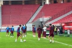 蒯紀(jì)聞現(xiàn)身海港隊(duì)賽前合練，有望首秀引關(guān)注