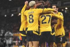 游狼隊(duì)力克鐵錘隊(duì)領(lǐng)先降級(jí)區(qū)12分，升班馬三隊(duì)降級(jí)倒計(jì)時(shí)