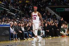 巴特勒半場高效輸出15分4板4助1斷展現(xiàn)全能表現(xiàn)