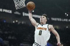 布勞恩苦戰(zhàn)53分鐘14中8砍18分12板4助3斷正負(fù)值+12