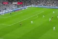 太輕松了！皇社前鋒巴雷內(nèi)切亞單刀破門，皇馬總比分1-1被扳平！