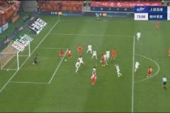 進球無效！李圣龍門前空位推射破門遭判越位