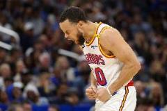 庫里37歲狂砍52分10板8助5斷，12記三分展現(xiàn)巔峰狀態(tài)