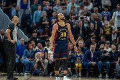 庫(kù)里：休息一周確實(shí)對(duì)我有幫助，高爾夫球讓好事發(fā)生