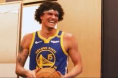 科爾調(diào)侃桑托斯助庫里超Logo男，比賽用球送他