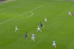 一條龍！波爾圖時期迪亞斯面對曼城的單騎闖關