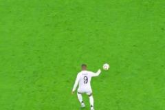 姆巴佩轉(zhuǎn)身那一刻，騙過(guò)了全世界