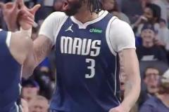 真兇啊，實(shí)拍：達(dá)文-桑切斯飛身門線解圍后又給什克送上怒吼