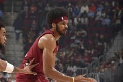 全場11中10！阿倫：得分靠扣籃和上籃，感覺自己表現(xiàn)不錯