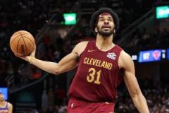 阿倫談唐斯：被隊友包圍，我們歡呼雀躍興奮不已