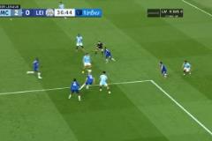 錯失良機！京多安倒三角傳球！薩維尼奧跟打門遭神撲！