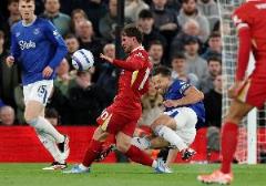 詹俊透露曾向國際級裁判請教，任何危及運(yùn)動員安全的動作都將判紅牌