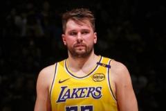 東契奇三分6中0手感冰涼 終結(jié)個(gè)人連續(xù)114場(chǎng)命中三分紀(jì)錄