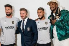 巴特勒觀戰(zhàn)邁阿密VS洛杉磯FC并合影貝克漢姆等人