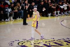 里夫斯：唯有經(jīng)歷挑戰(zhàn)才能鑄就強(qiáng)隊(duì)，未來我們必將更勝一籌