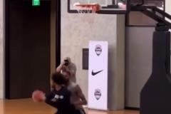 看完只會覺得大頭太厲害了！美國隊此前的隊內(nèi)單挑：布倫森vs大橋