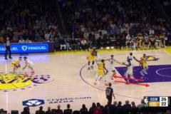 追夢精準(zhǔn)預(yù)判里夫斯擋拆 兩次換位封死對手