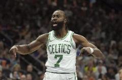 綠軍明日迎戰(zhàn)太陽(yáng) 杰倫-布朗出戰(zhàn)成疑 霍福德等三將復(fù)出